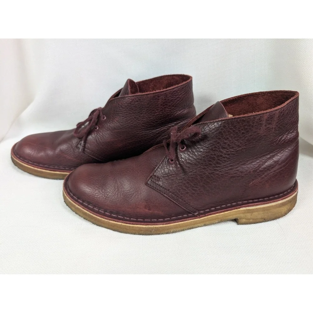 Clarks Desert Lace up Chukka Boots Mens Bergundy Leather Mens Size 10 Minimalist